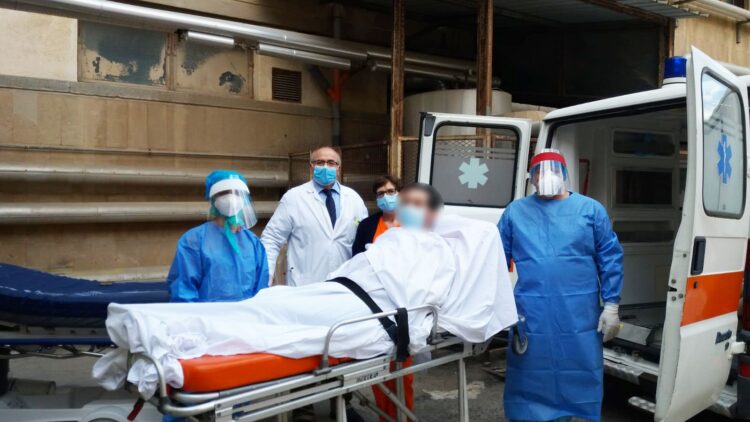 Sta meglio il giovane di Gela ricoverato per Covid a Modica: era fra la vita e la morte, ora è stato trasferito