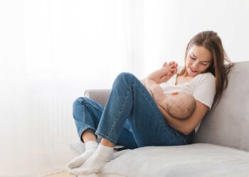 Ragusa: “Da mamma a mamma”, corso online per l’allattamento al seno