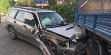 Modica: scontro auto-camion, due feriti