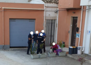 Ruba un paio di scarpe in un negozio del centro: ladra presa a Pozzallo