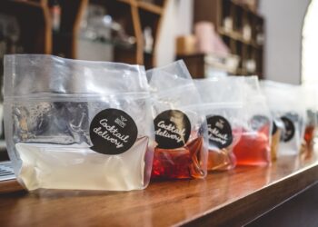 A Vittoria il tempo dell’aperitivo è riuscito a cambiare forma e luogo. Nasce il Cocktail delivery