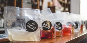 A Vittoria il tempo dell’aperitivo è riuscito a cambiare forma e luogo. Nasce il Cocktail delivery