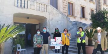 Il Lions Club Host Ragusa dona materiale medico all’Opera Pia E.C. Lupis