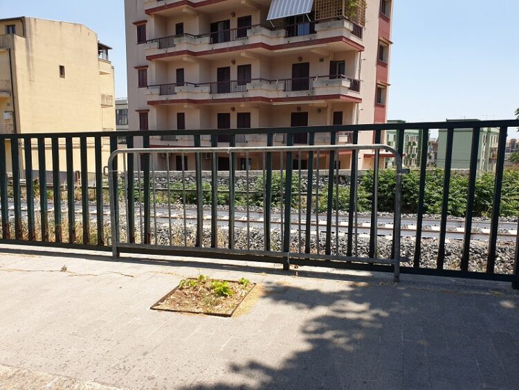 Ragusa: viale Colajanni nel più assoluto stato di abbandono. FOTO