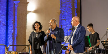 Grande apertura per la rassegna estiva InTeatroAPERTO del Garibaldi di Modica. Già sold out per Andrea Tidona