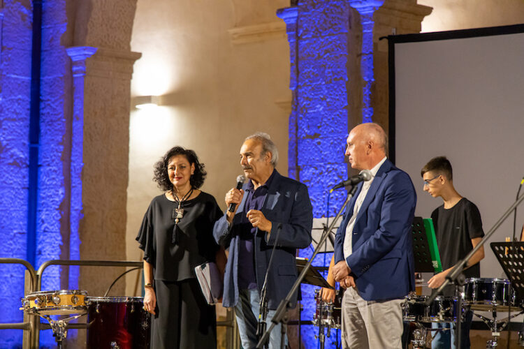 Grande apertura per la rassegna estiva InTeatroAPERTO del Garibaldi di Modica. Già sold out per Andrea Tidona