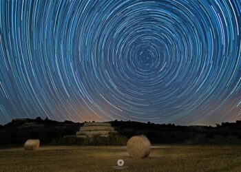 Star trail sul muragghiu, la foto di Filippo Galati