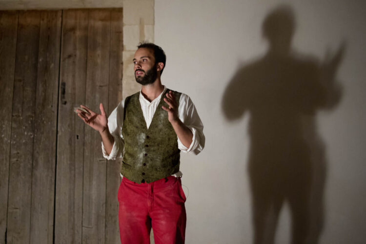 Donnafugata Street. Il crimine del Val di Noto va in scena con Invisibili. L’11 e il 12 luglio Ragusa Ibla trema davanti al dramma.