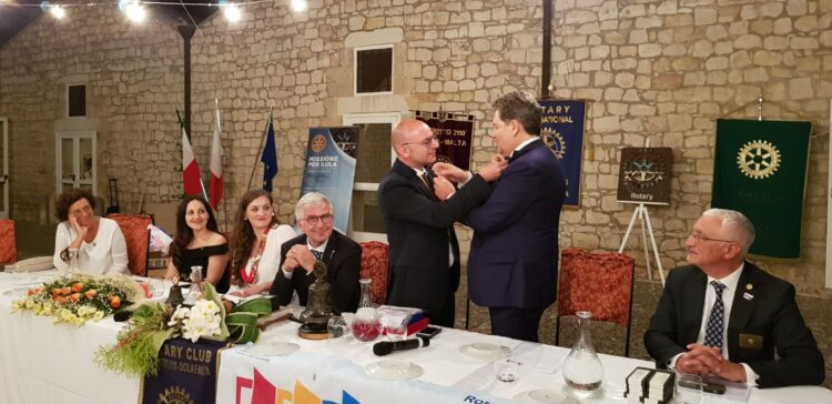 Rotary Club Modica, ieri visita del Governatore distrettuale e passaggio della campana