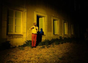 La paura si è impossessata di Ragusa Ibla con lo spettacolo Invisibili all’interno del Donnafugata Street