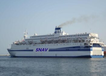 I migranti di Pozzallo trasferiti nella nave-quarantena di Trapani