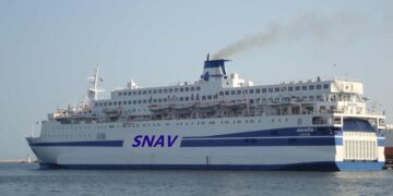 I migranti di Pozzallo trasferiti nella nave-quarantena di Trapani