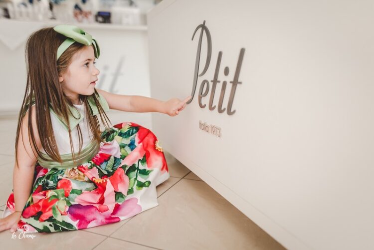Scommettere sulla moda dopo il lockdown: a Comiso, la novità cerimonia per bambini, con il marchio esclusivo Petit