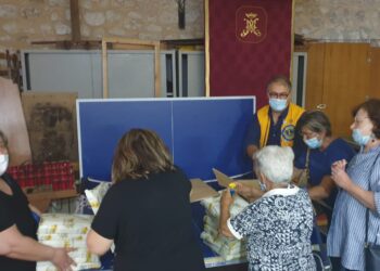 Il Lions Club Scicli Plaga Iblea e Toys In donano kit per i bambini delle scuole primarie della città