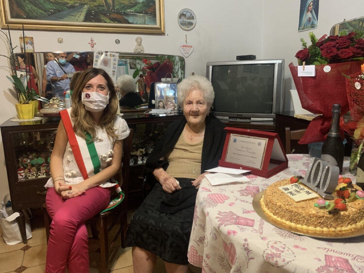 Scicli: la signora Concetta Calabrese compie 100 anni