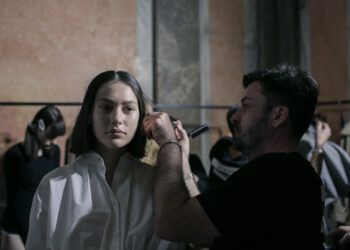 Toni Pellegrino alla Milan Fashion Week per Vìen e Ferragamo
