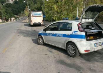Modica: abbandono illecito di rifiuti, denunciato dipendente di azienda catanese