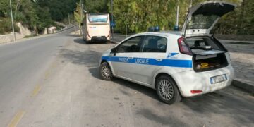 Modica: abbandono illecito di rifiuti, denunciato dipendente di azienda catanese