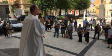 Il vescovo di Ragusa, mons. Carmelo Cuttitta, ha chiuso ieri sera le celebrazioni in onore di San Francesco in piazza Cappuccini