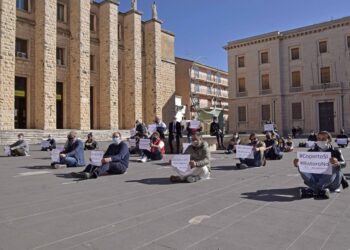 No alla chiusura generalizzata, a Ragusa la protesta promossa da Confcommercio