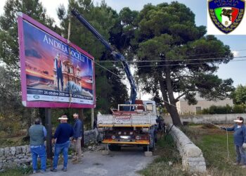 Modica: rimozione dei cartelloni pubblicitari abusivi