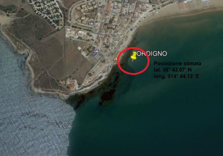 Un possibile ordigno bellico nel mare di Sampieri