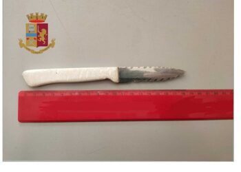 Vittoria: lite fra vicini, ma qualcuno ha un coltello. Denunciato