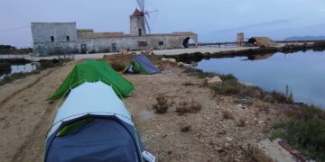 Trasversale Sicula: un gruppo di pellegrini riprende il cammino. Partito da Mozia, arriveranno a Kamarina