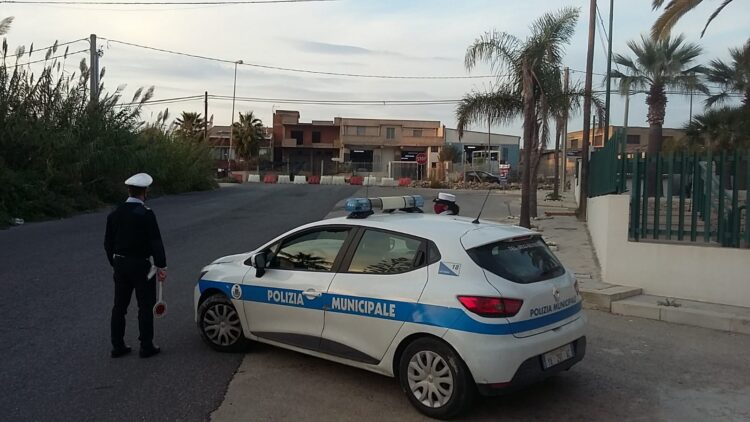 Vittoria: violano la zona rossa, denunciate 4 persone
