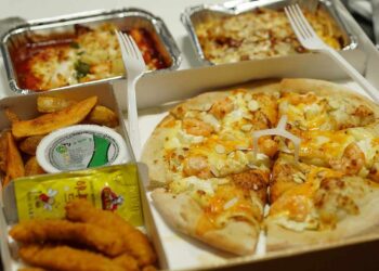 Una circolare della Protezione civile regionale conferma: la ristorazione con asporto fino alle 22 anche nelle giornate festive e domenicali