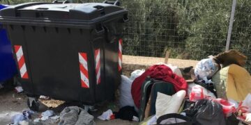 3 rosolinesi in trasferta a Modica per gettare rifiuti. Multa da 450 euro