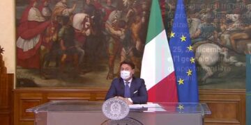 Il DPCM di Natale: niente spostamenti dal 21 dicembre al 6 gennaio. Tutte le novità illustrate da Conte