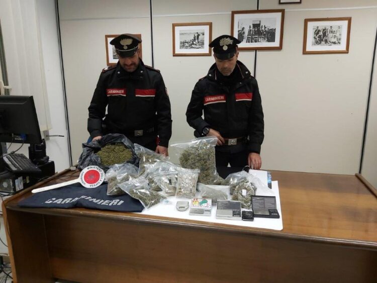 Due fratelli arrestati a Ispica con 2 kg di droga