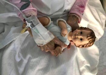 Messa in suffragio per l’infermiere Saverio Armenia, al Giovanni Paolo II