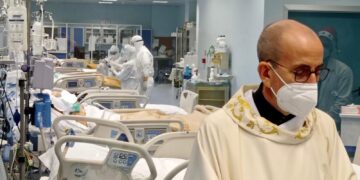 Il Natale dell’Ufficio Diocesano della Pastorale della Salute: tra le corsie dell’ospedale di Ragusa