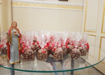 A Comiso, “Nuciddi” per i piccoli fedeli di Santa Lucia