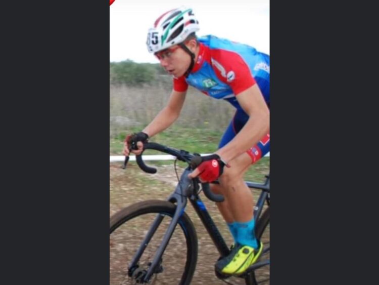 Ciclismo: Giuseppe Messina in gara a Torre Del Greco