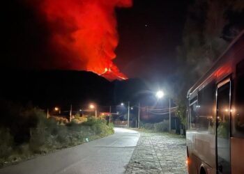 Terremoto a Ragusa mentre l’Etna “esplode”