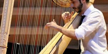 La musica di un arpista Modicano per la nuova era giapponese