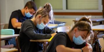 In Sicilia è caos in merito alla decisione di riapertura scuole e la Regione va a tentoni