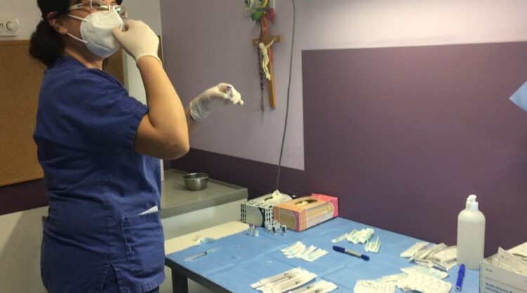 250 operatori vaccinati nella prima giornata in provincia di Ragusa. Grande entusiasmo