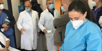 Parte la campagna di vaccinazione anti covid anche in provincia di Ragusa. Si parte da Modica