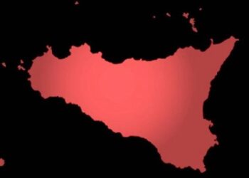 Sicilia, l’ipotesi del CtS: area rossa per tre settimane, in presenza solo le classi dell’infanzia