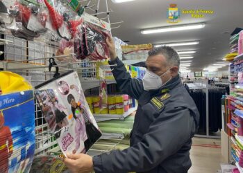 Modica: sequestrati articoli di carnevale
