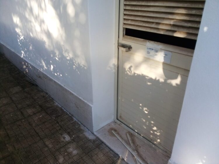 Vandali in azione al “Caruano” di Vittoria. FOTO