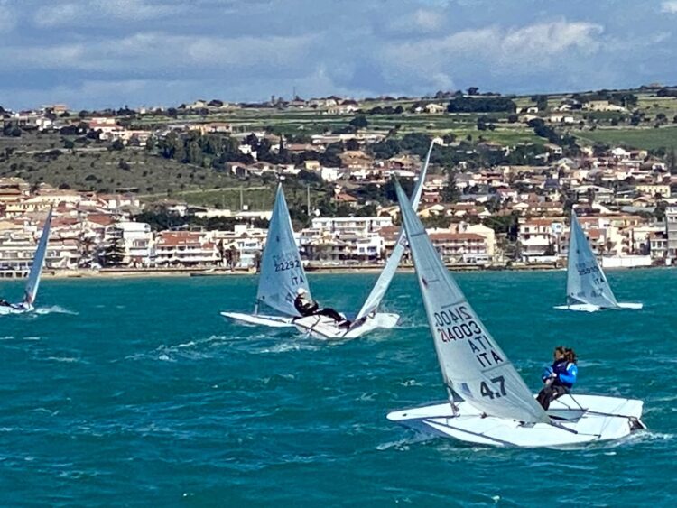 Vela: riuscita al meglio la prova del campionato zonale classi Laser tenutasi sabato e domenica scorsi al porto turistico di Marina di Ragusa