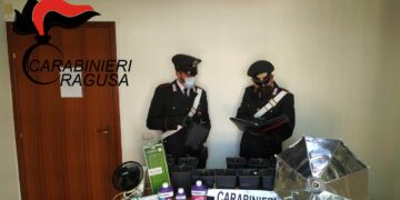 Scoperte a Vittoria due serre di marijuana: un arresto