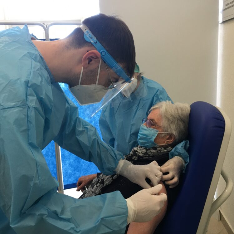 Centro vaccinale ospedale Giovanni Paolo II di Ragusa: un’eccellenza sanitaria pubblica