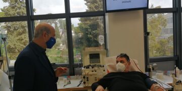 Il buon esempio: il dottor Giovanni Noto dona il plasma iperimmune