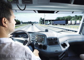 Operazione Truck&Bus: controllati mezzi pesanti, 34 violazioni riscontrate